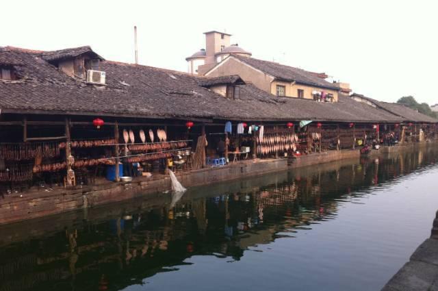 70年前婉容皇后去世，李氏兄弟冒死安葬，两人后结局如何？
